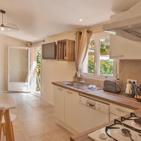 Maison Kiwi Avec Piscine Chauffee Terrasse Jardin Et Bbq A