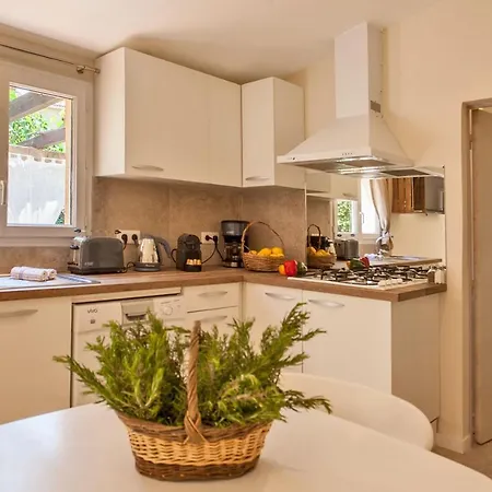 Maison Kiwi Avec Piscine Chauffee Terrasse Jardin Et Bbq A 빌라