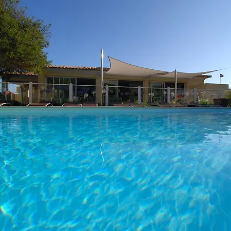 Maison Kiwi Avec Piscine Chauffee Terrasse Jardin Et Bbq A * 칼비